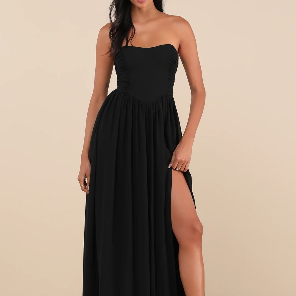 Lulu's Classic Black Strapless Dress